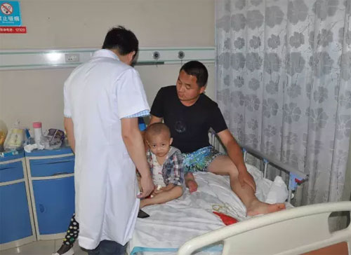 军海医院实时播报--安晓光主任查房